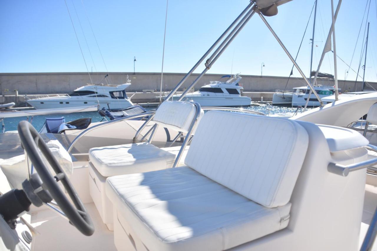 Luxury Yacht Kamikara Hotel San Miguel de Abona Luaran gambar