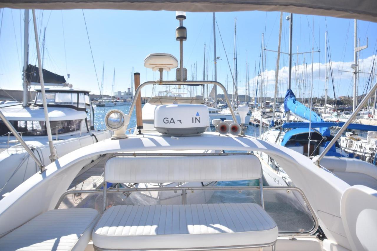 Luxury Yacht Kamikara Hotel San Miguel de Abona Luaran gambar