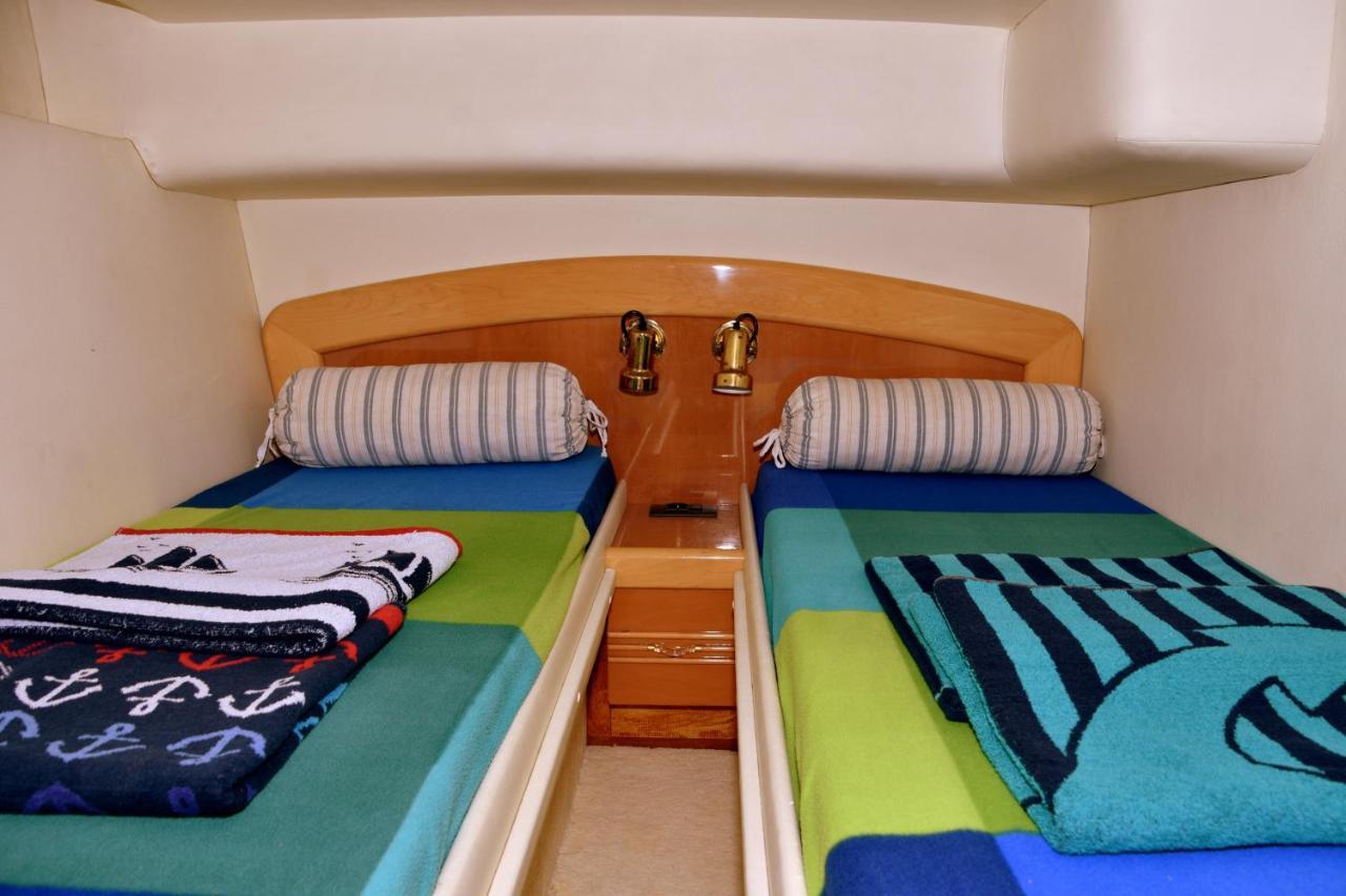 Luxury Yacht Kamikara Hotel San Miguel de Abona Luaran gambar