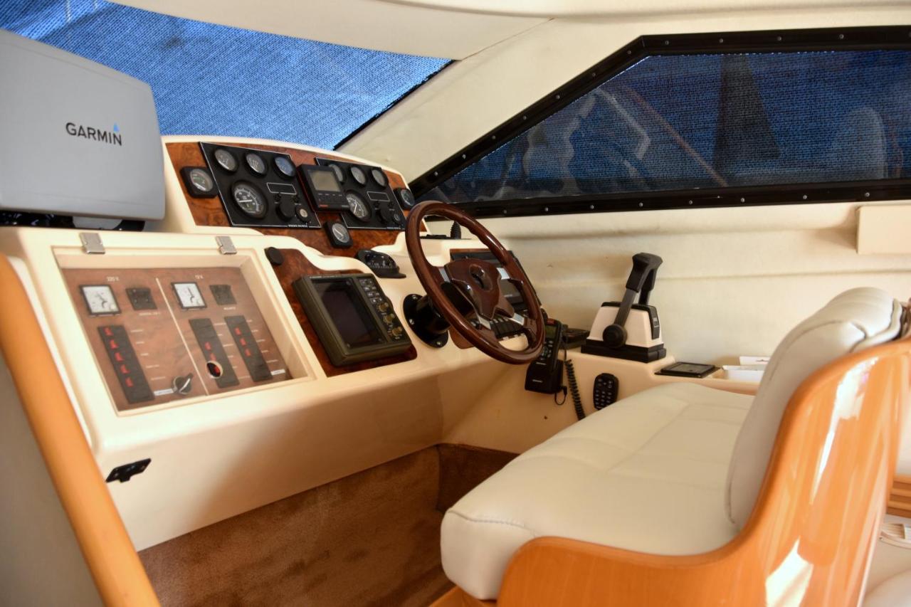 Luxury Yacht Kamikara Hotel San Miguel de Abona Luaran gambar