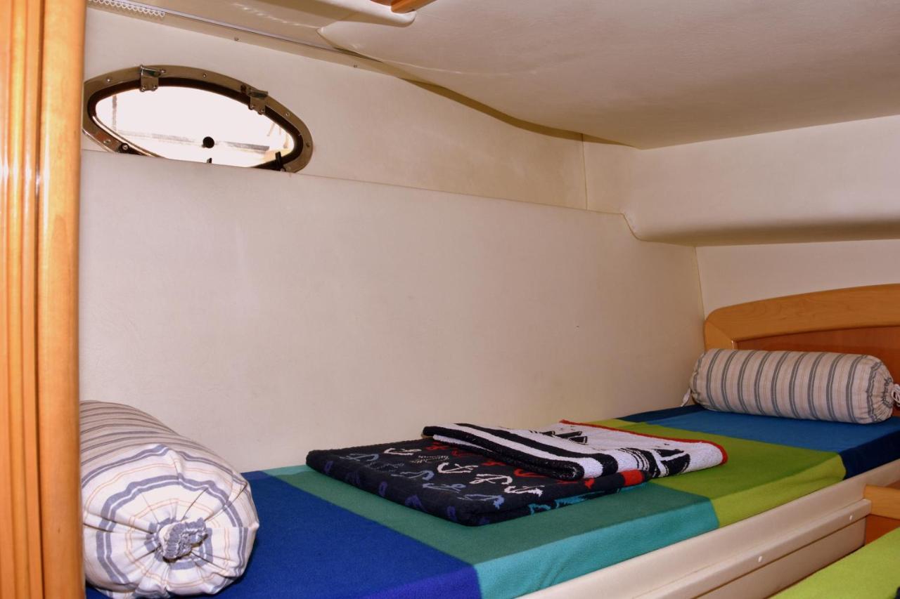 Luxury Yacht Kamikara Hotel San Miguel de Abona Luaran gambar